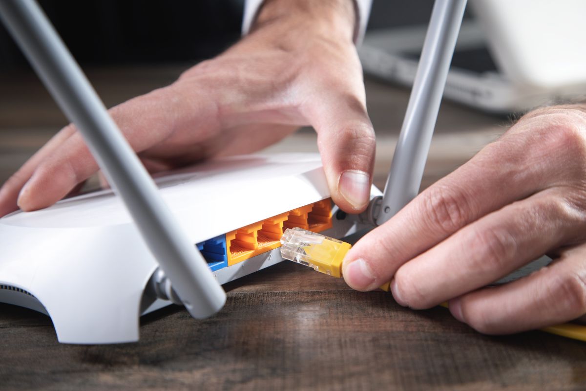 router wifi kiểm soát mạng internet